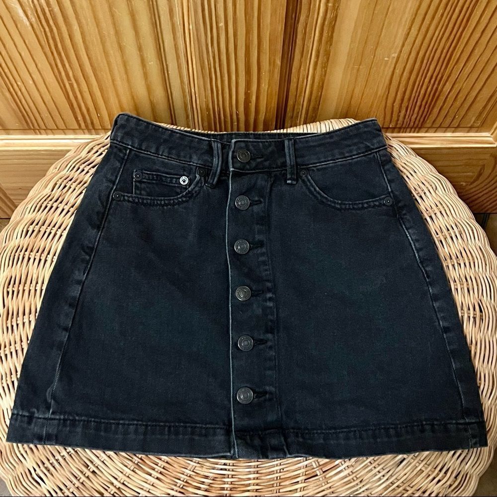 American Eagle black button up denim jean mini skirt with pockets 00